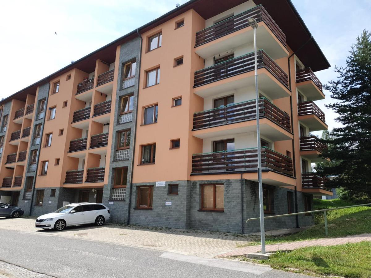 Jediny Apartman Tatranska Strba Exterior photo